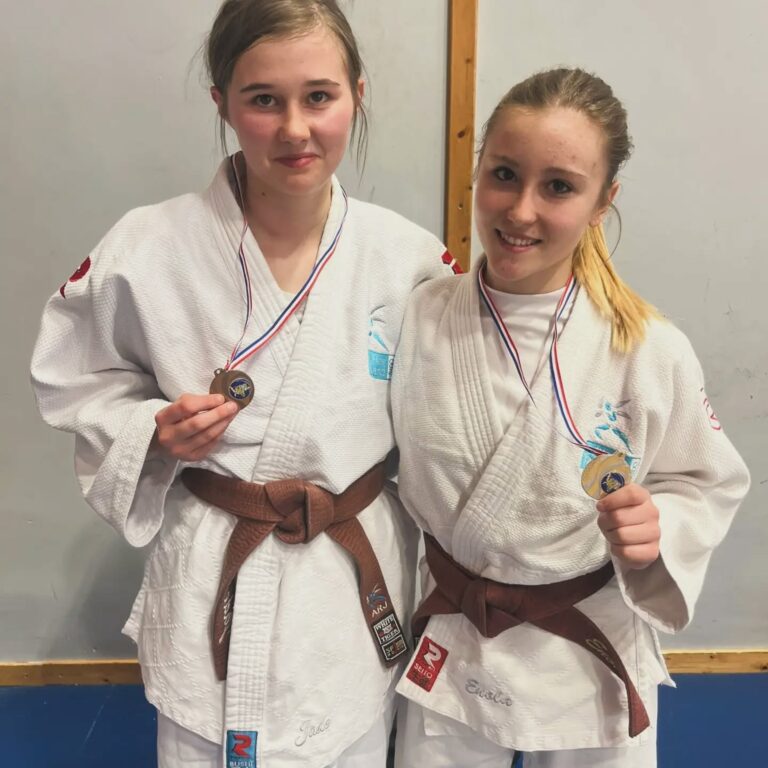 𝗖𝗛𝗔𝗠𝗣𝗜𝗢𝗡𝗡𝗔𝗧 𝗕𝗜-𝗗𝗘́𝗣𝗔𝗥𝗧𝗘𝗠𝗘𝗡𝗧𝗔𝗟 𝗖𝗔𝗗𝗘𝗧 𝟮𝗲̀ 𝗱𝗶𝘃𝗶𝘀𝗶𝗼𝗻 (Savoie/Haute-Savoie)